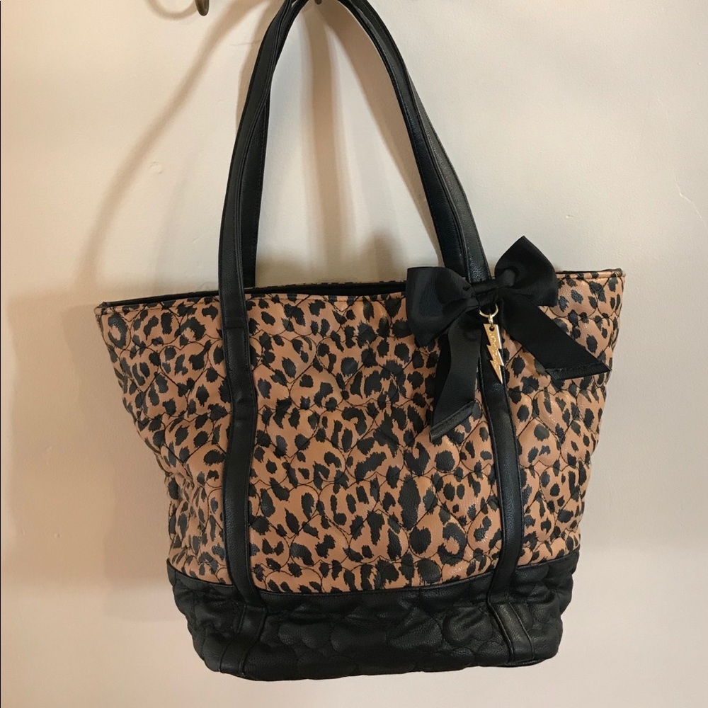 👜 Betsey Johnson tote!